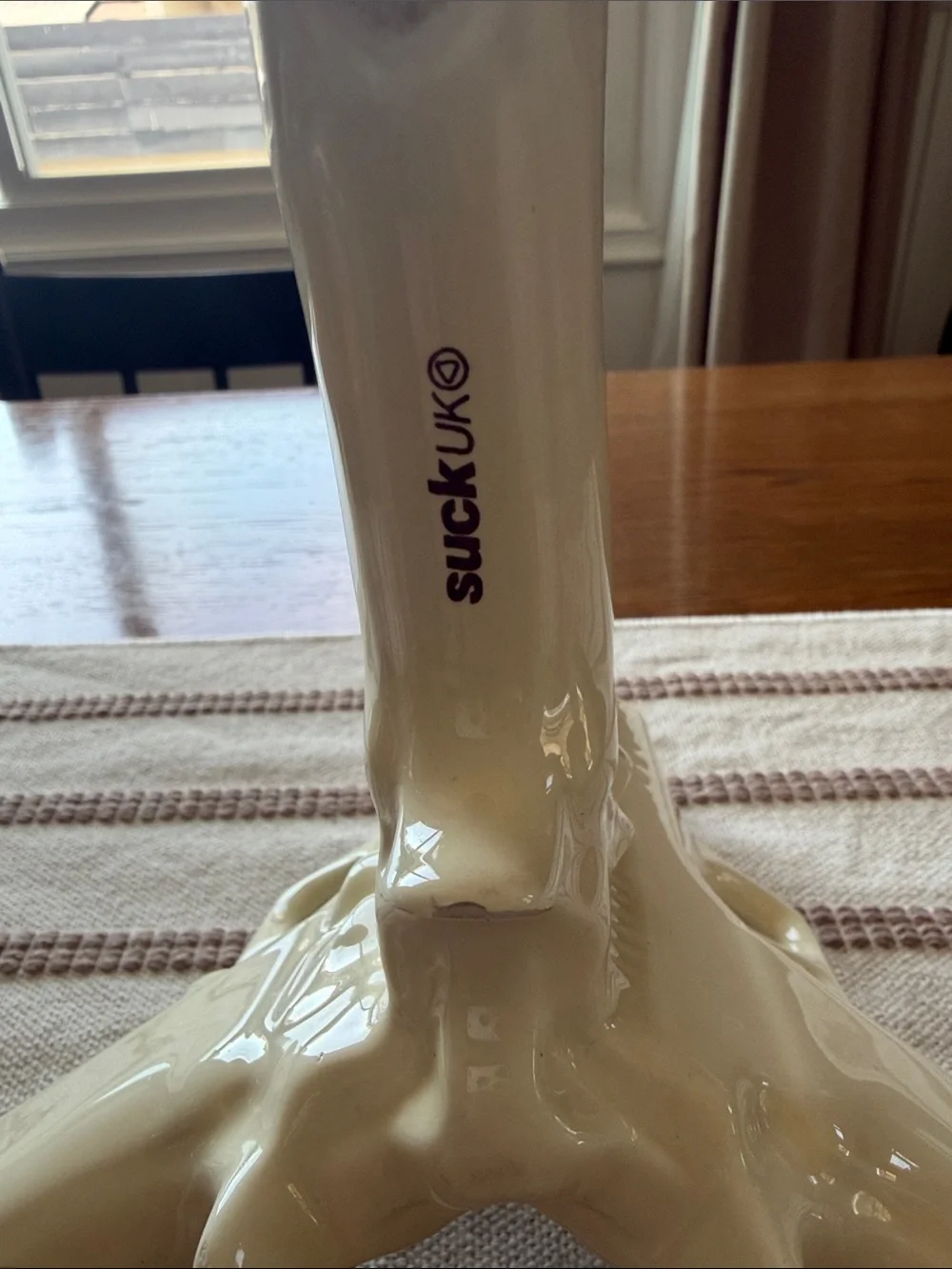 Suck uk gun vase